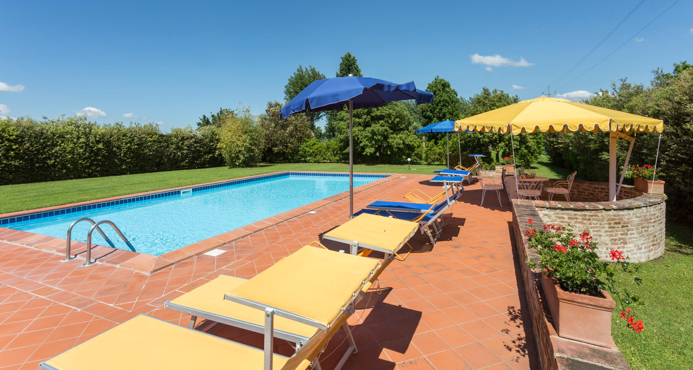 Agriturismo con piscina a Foiano della Chiana | Casa Carlotta