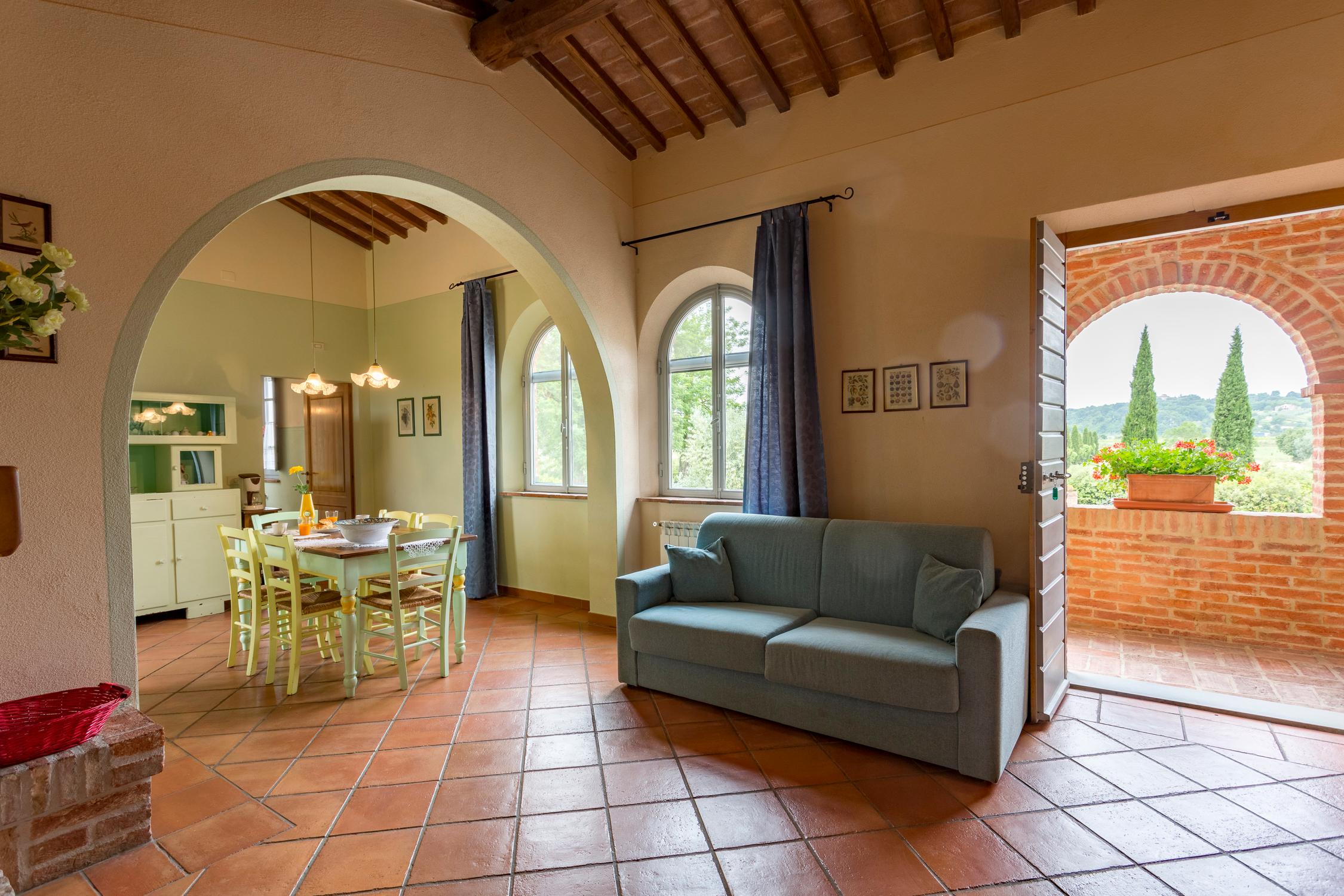 Apartments with swimming pool in Foiano della Chiana, near Cortona, Arezzo