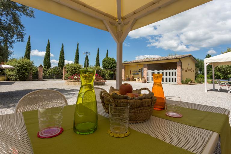 Agriturismo con piscina in Toscana tra Cortona e Foiano della Chiana